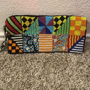 Embroidered/sequined clutch bag